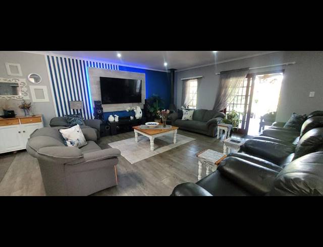 3 BEDROOM HOUSE FOR SALE IN MAYBERRY PARK